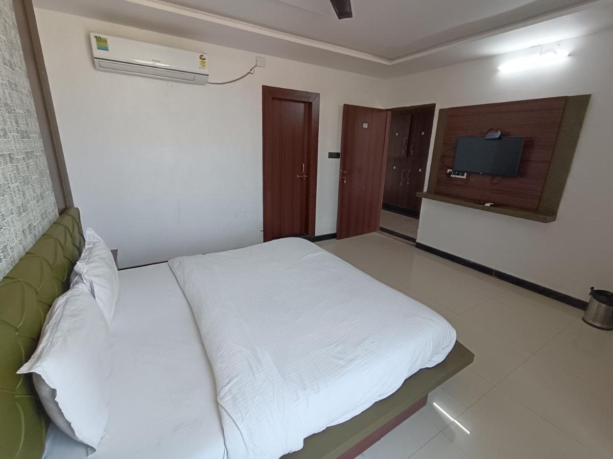 Hotel Laakhan By Ghumo Udaipur Bagian luar foto