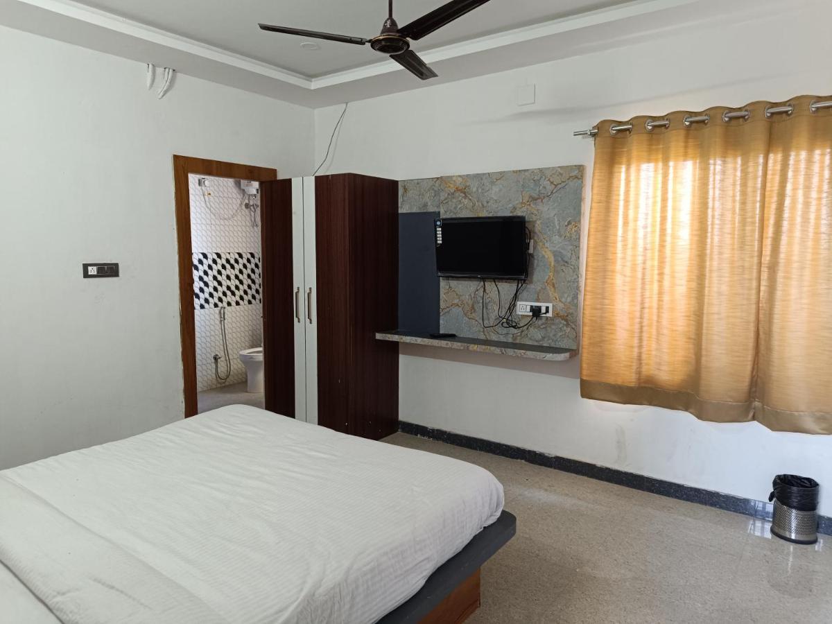 Hotel Laakhan By Ghumo Udaipur Bagian luar foto